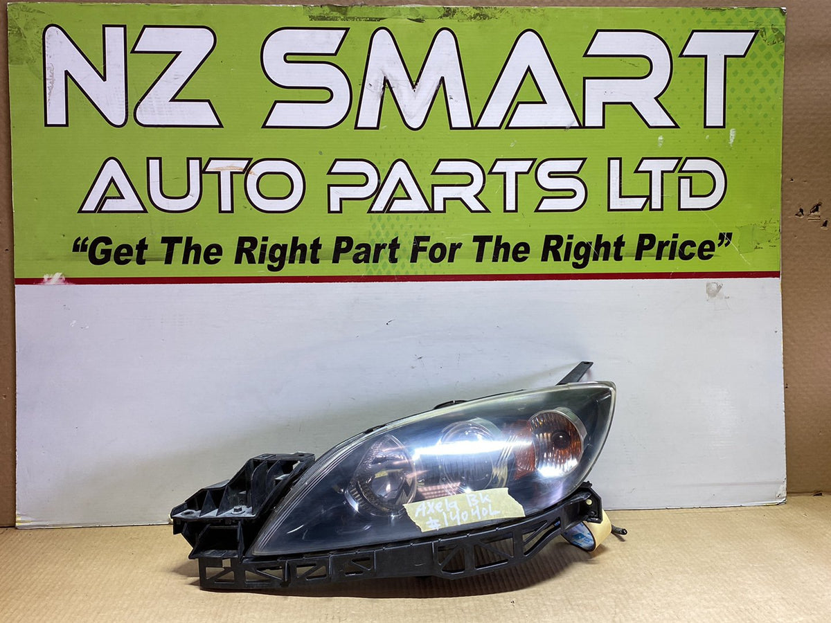 2006 Mazda Axela BK3P - Left Headlight Auto Adjust/ Non Hid/ P2951