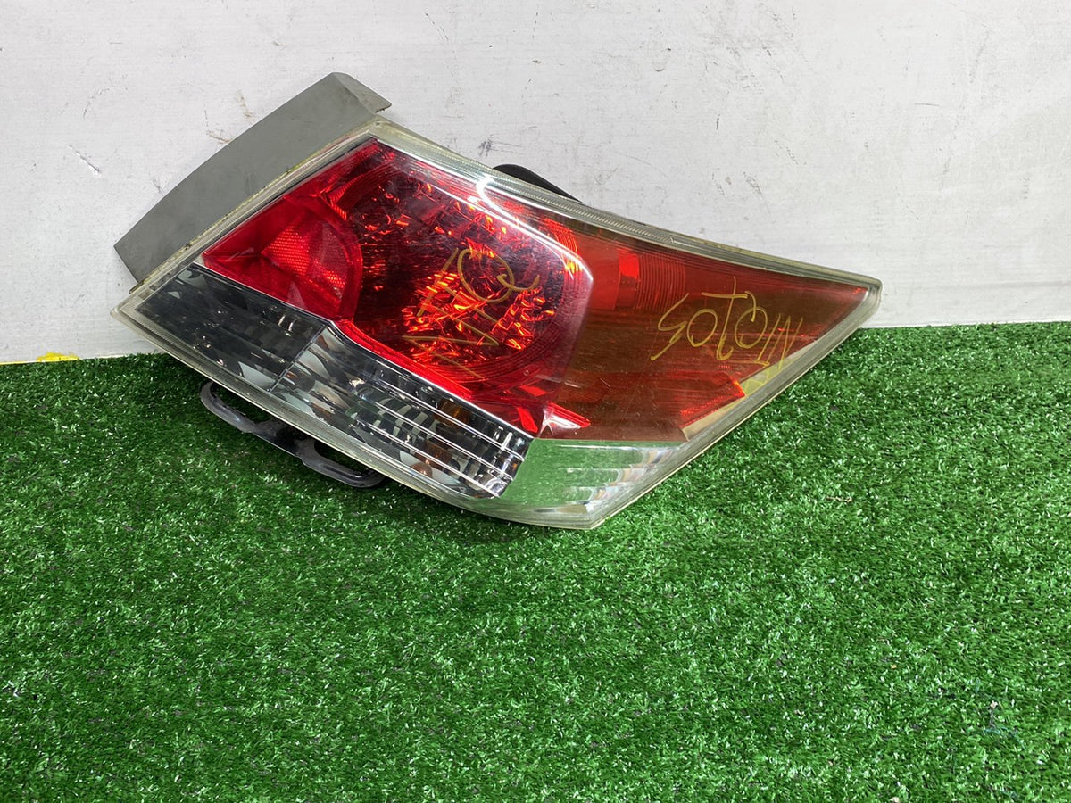 2008 Honda Inspire - Right Taillight PN: STANLEY P7451