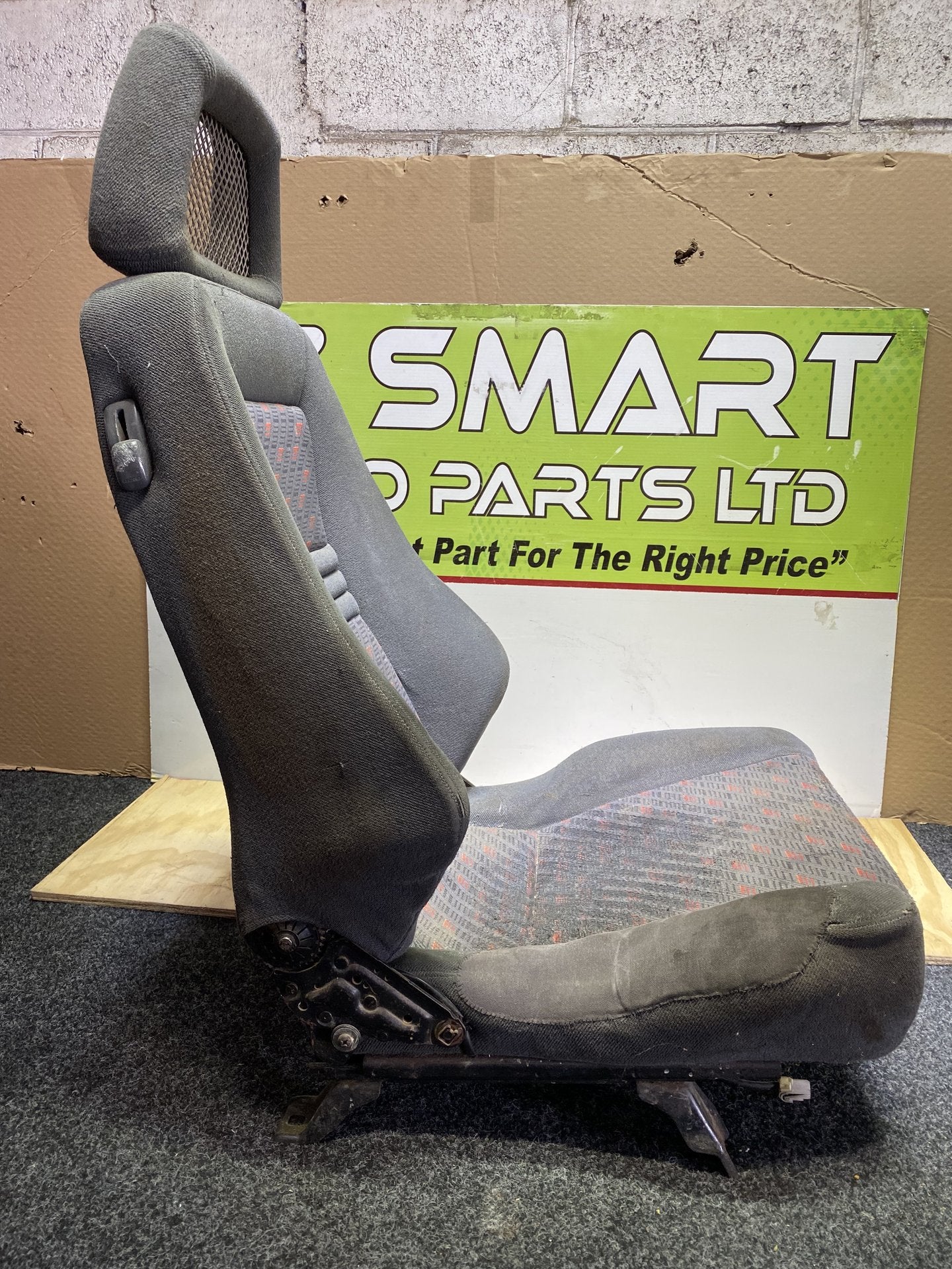 1998 Toyota Hilux - Left Front Seat