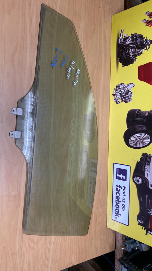 2000 Honda Integra- Left Front Door Window PN: