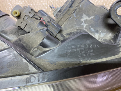 2008 Nissan Dualis - Right Headlight PN: see photos