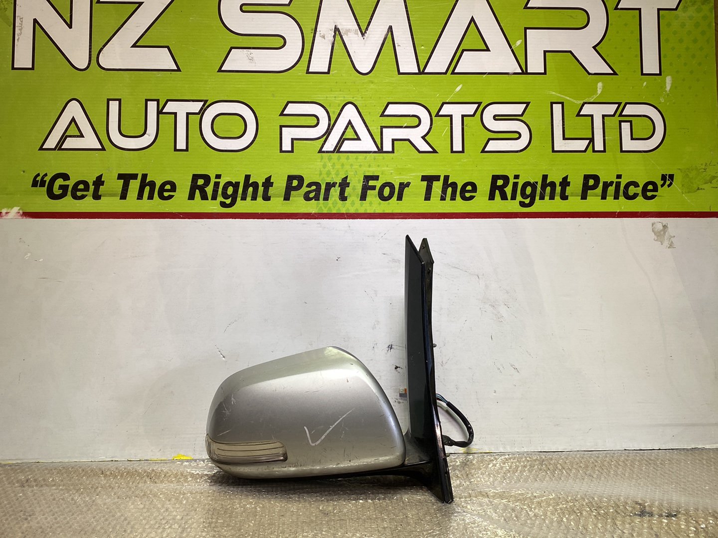 2007 Used Toyota Estima- Right Door Mirror PN: 2 plugs 8 wires