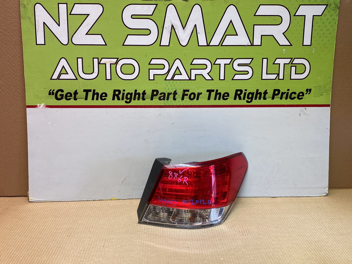 2011 Subaru Legacy BM9 - Right Taillight PN: 220-20068
