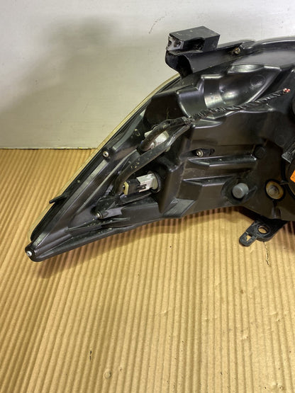 2009 Subaru Exiga- Right Headlight PN: see the photos