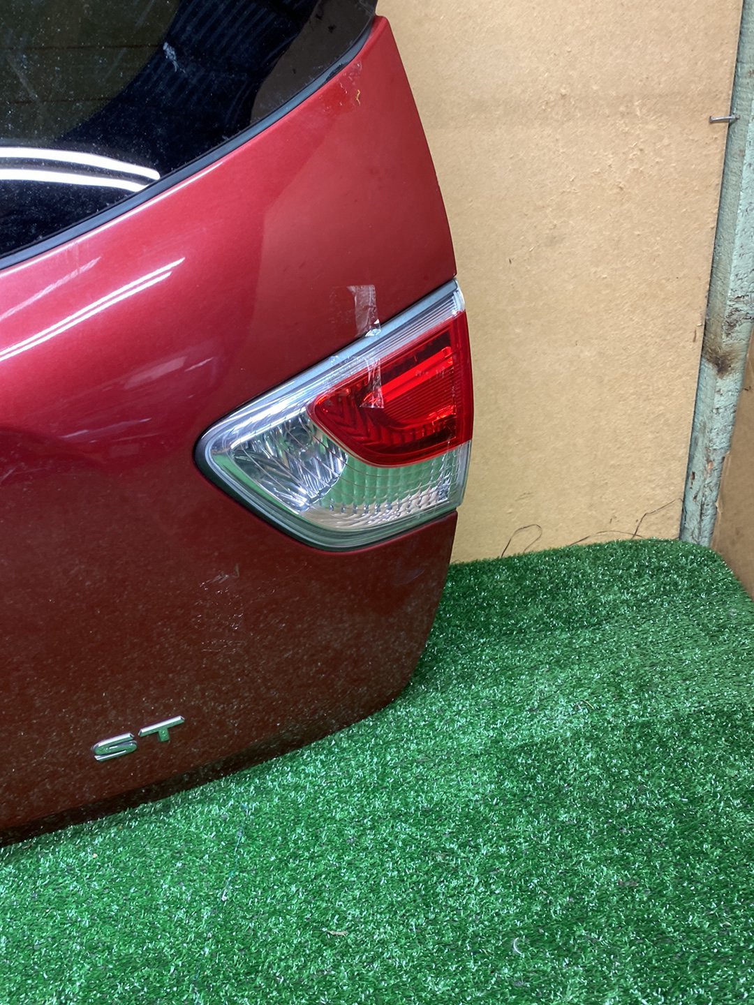 2014 Nissan Pathfinder - Tailgate PN: See photos