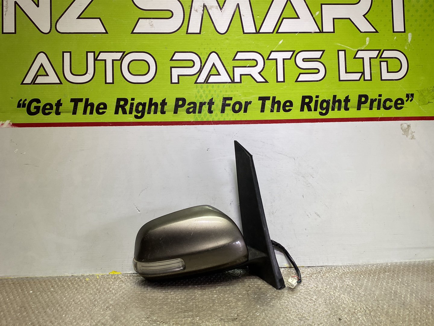 2007 Used Toyota Ractis- Right Door Mirror PN: 7 wires