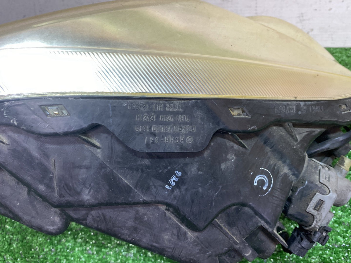 2009 Nissan March - Right Headlight PN: 26010-CT40A