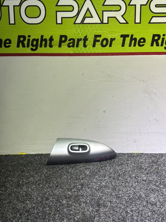 2011 Nissan Juke I F15 F15 - Left Front Window Switch
