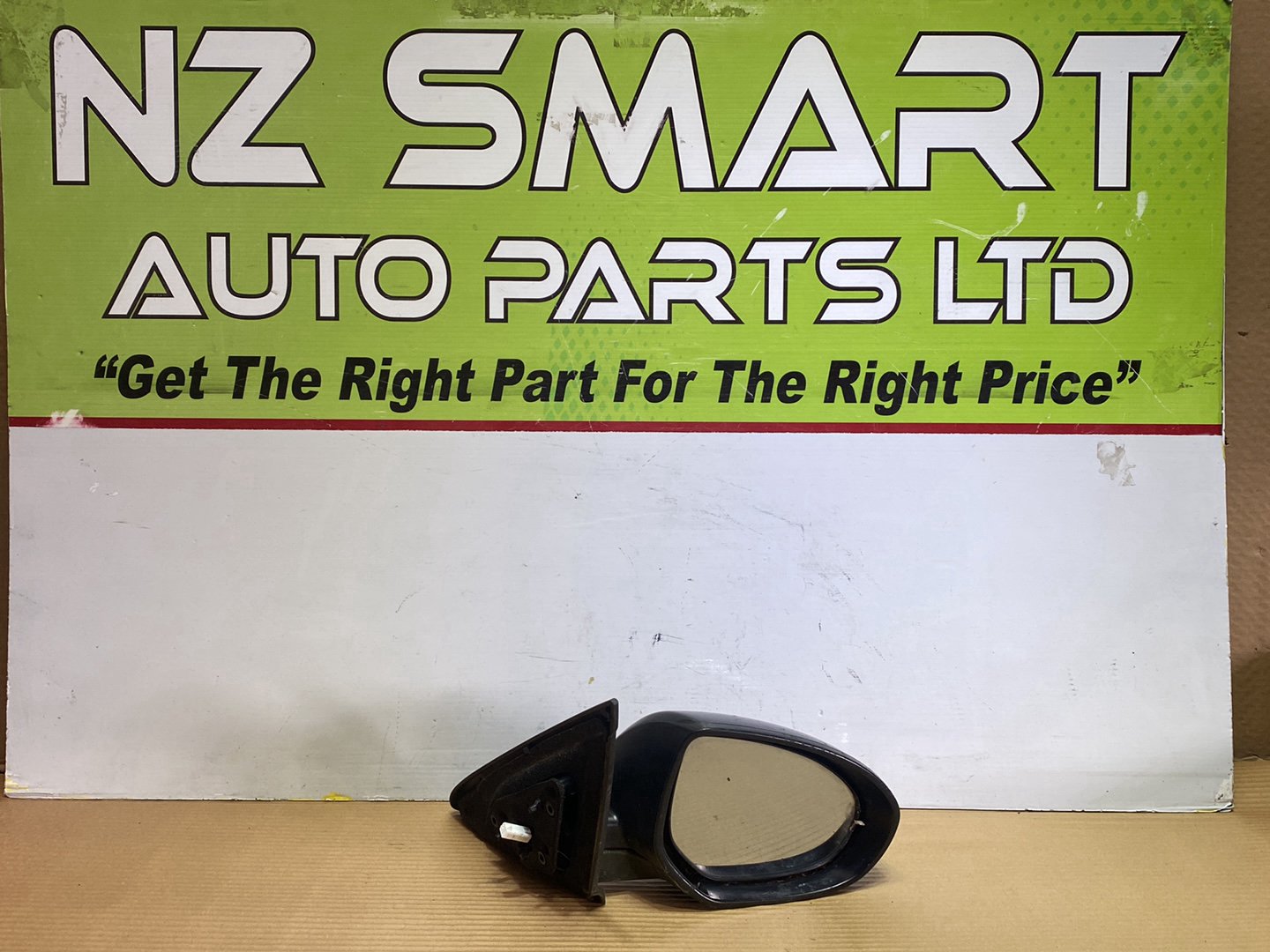 2010 Mazda Axela- Right Door Mirror PN: 7 wires