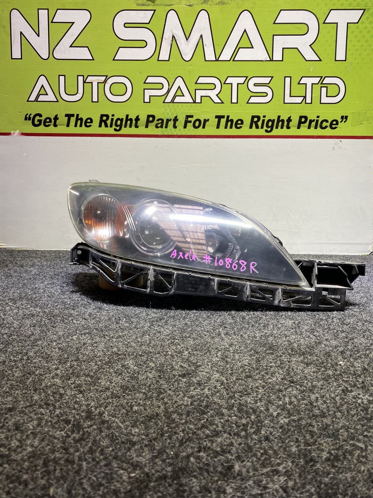 2004 Mazda Axela - Left Headlight Manual Adjust/ Non Hid/ Stanley P2951