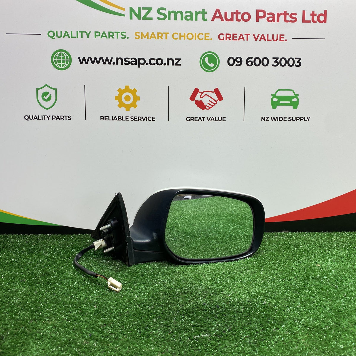 2006 Toyota Camry XV50 - Right Door Mirror PN: 4 Wires/ 8791006908