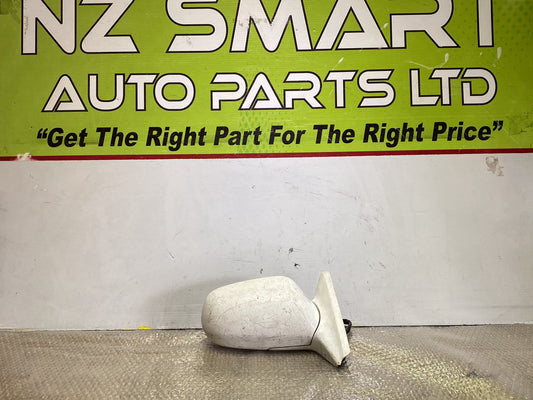 1996 Used Toyota Corolla- Right Door Mirror PN: 5 wires