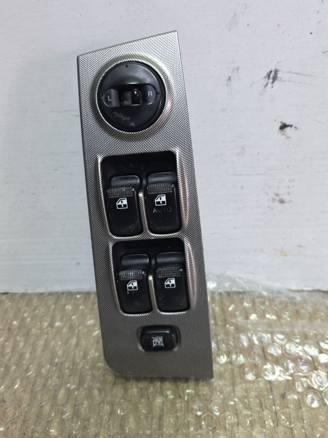 2001 Used Toyota Elantra Lavita- Master Power Window Switch PN: 9357017600YN
