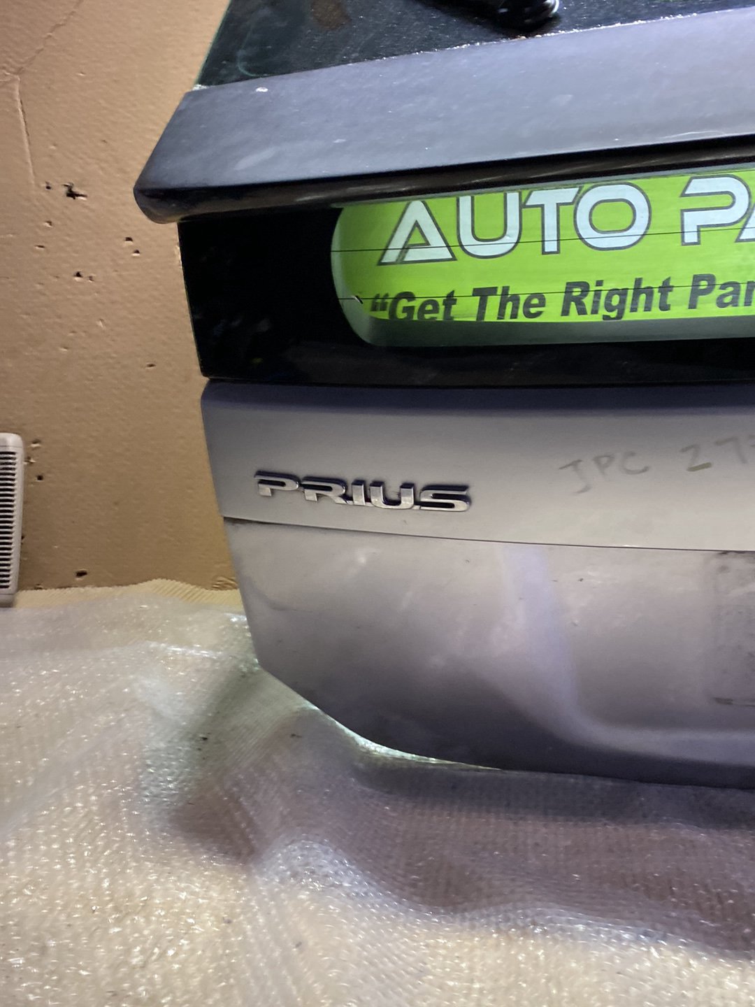 2010 Toyota Prius- Tailgate PN: 6700547181-Complete