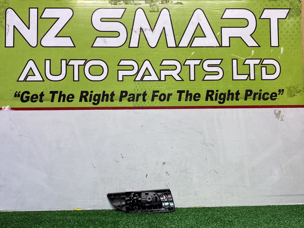2002 Used Toyota Caldina - Left Front Door Interior Handle PN: 6920621010C0