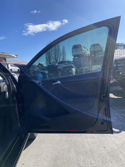 2009 Volkswagen Golf TSi WVWZZZ1KZ9P451017  Dismantling For Parts