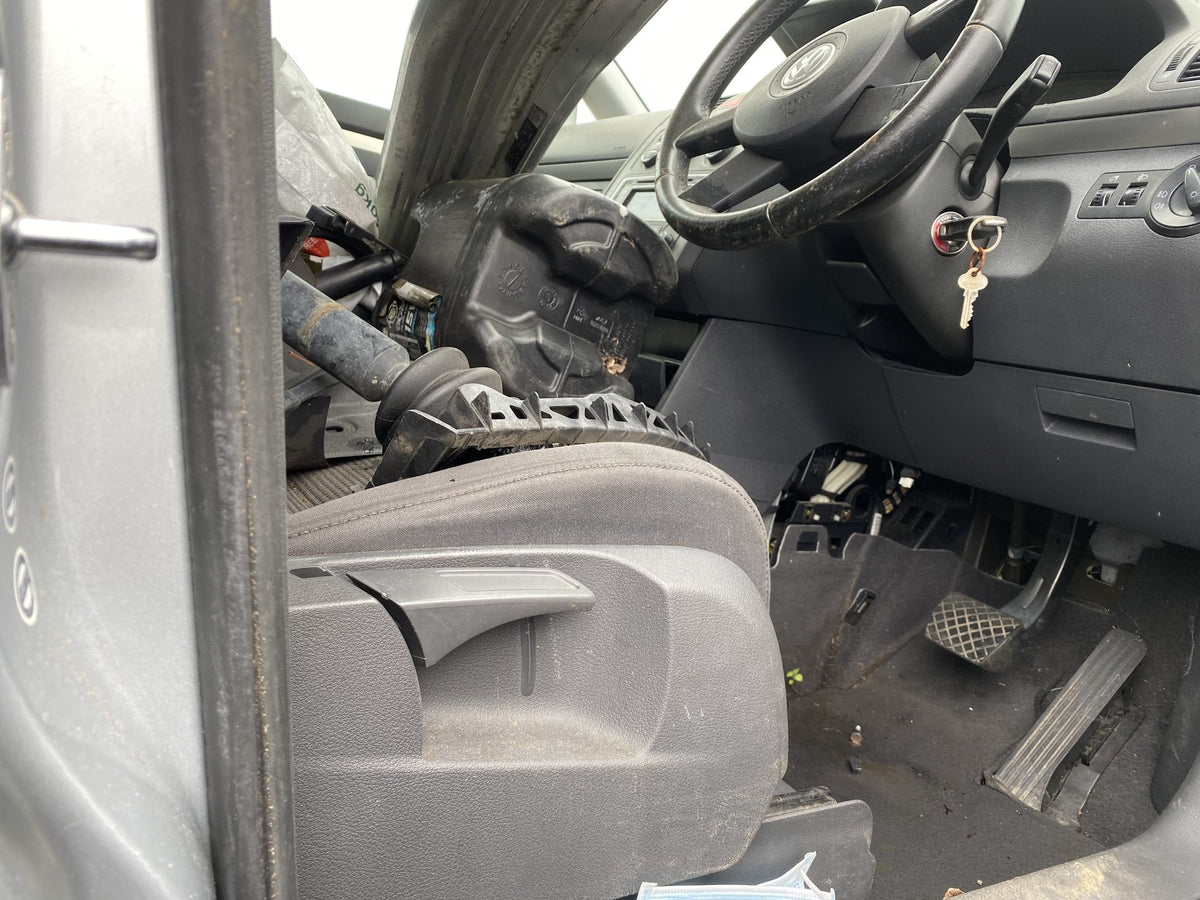2005 Volkswagen Golf - Dismantling For Parts