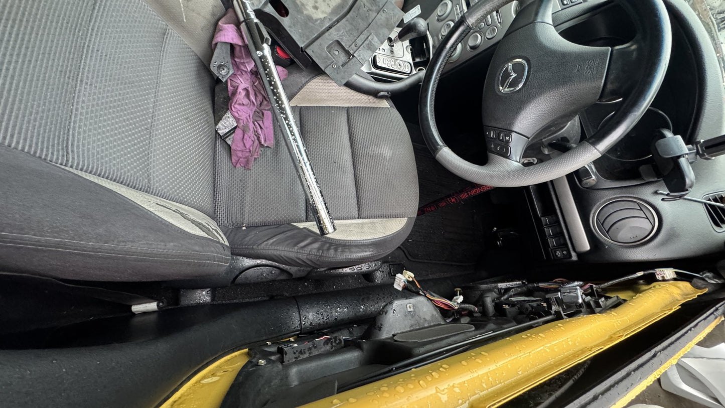 2002 Mazda Atenza GG3S