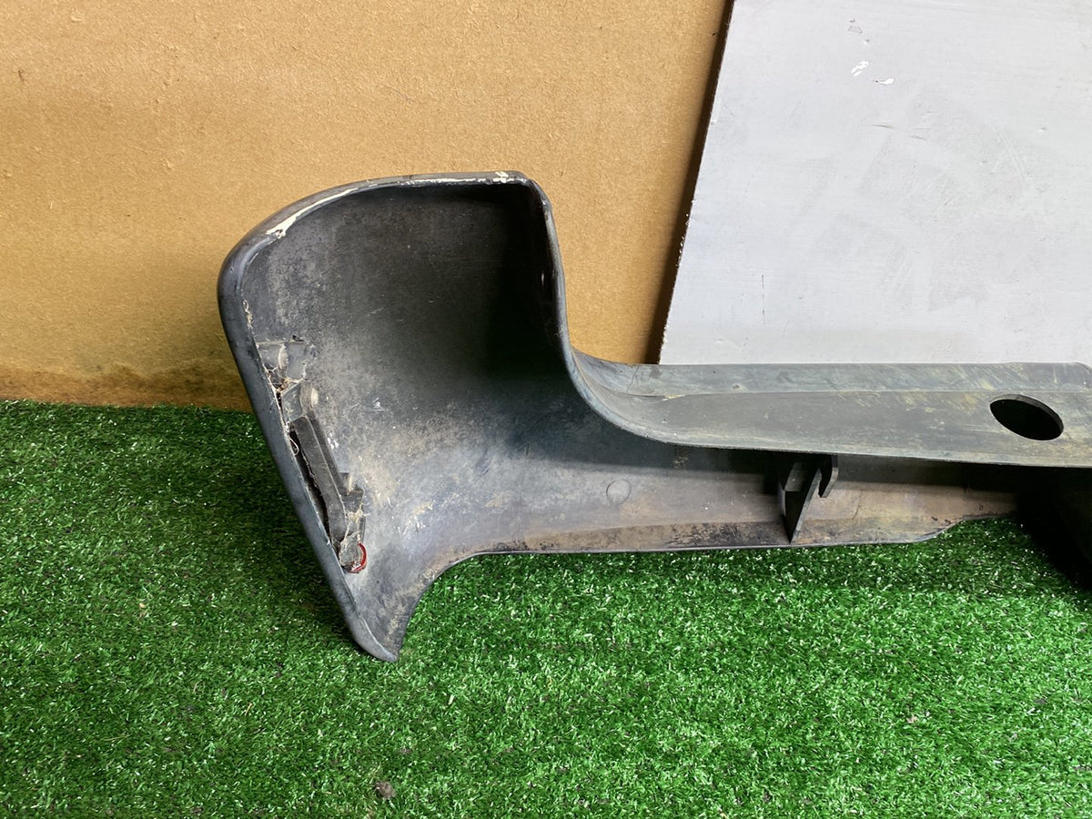 1990 Used Toyota Hiace RZH102-8000415 - Rear Bumper PN: 5215995J23