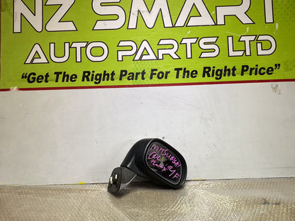 2004 Mitsubishi Colt- Right Door Mirror PN: 5 wires
