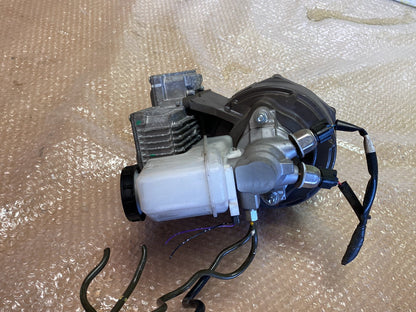2011 Nissan Fuga - Brake Master Cylinder PN: see photos