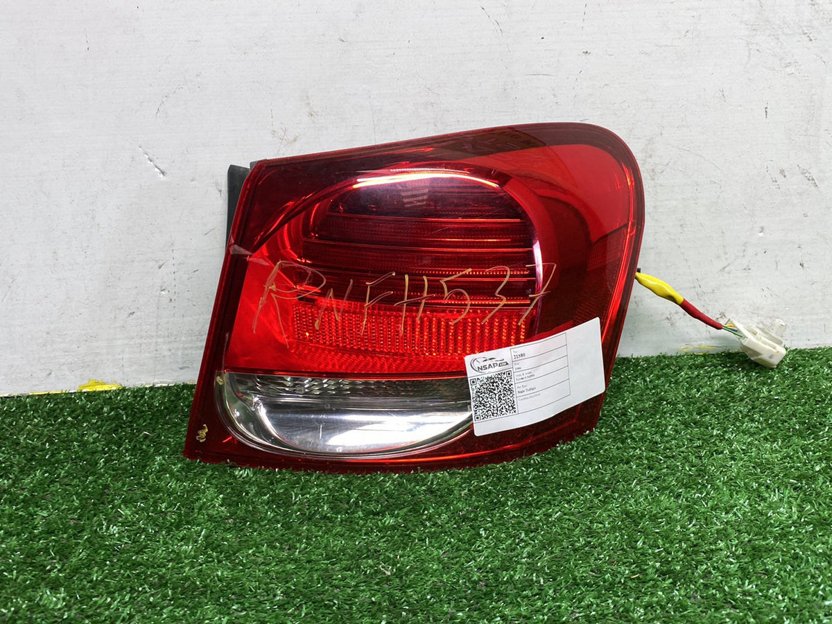2006 Lexus GS450h - Right Taillight PN: KOITO 30-325