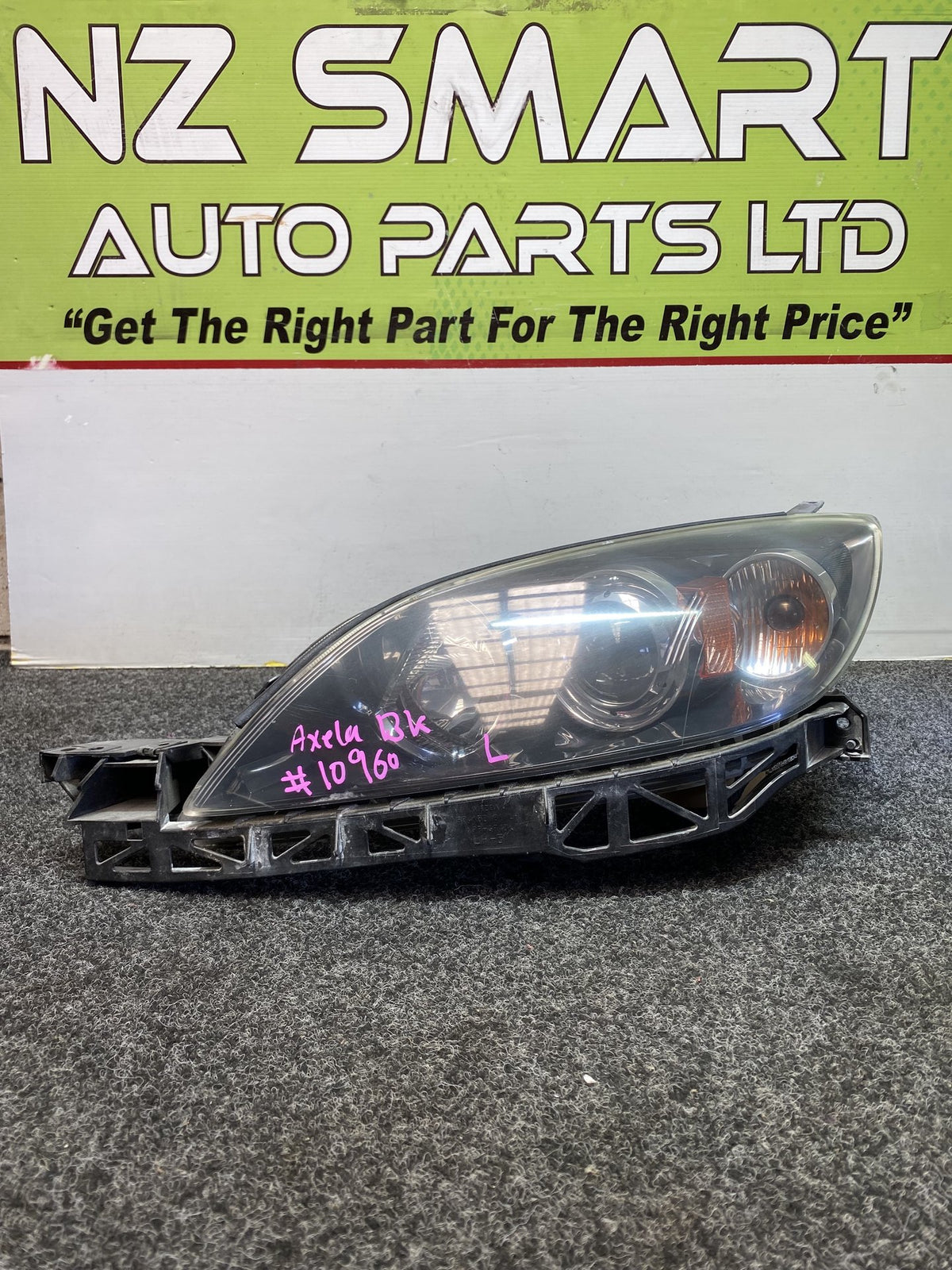 2006 Mazda Axela BK - Left Headlight Auto Adjust/ Non Hid/ P2951