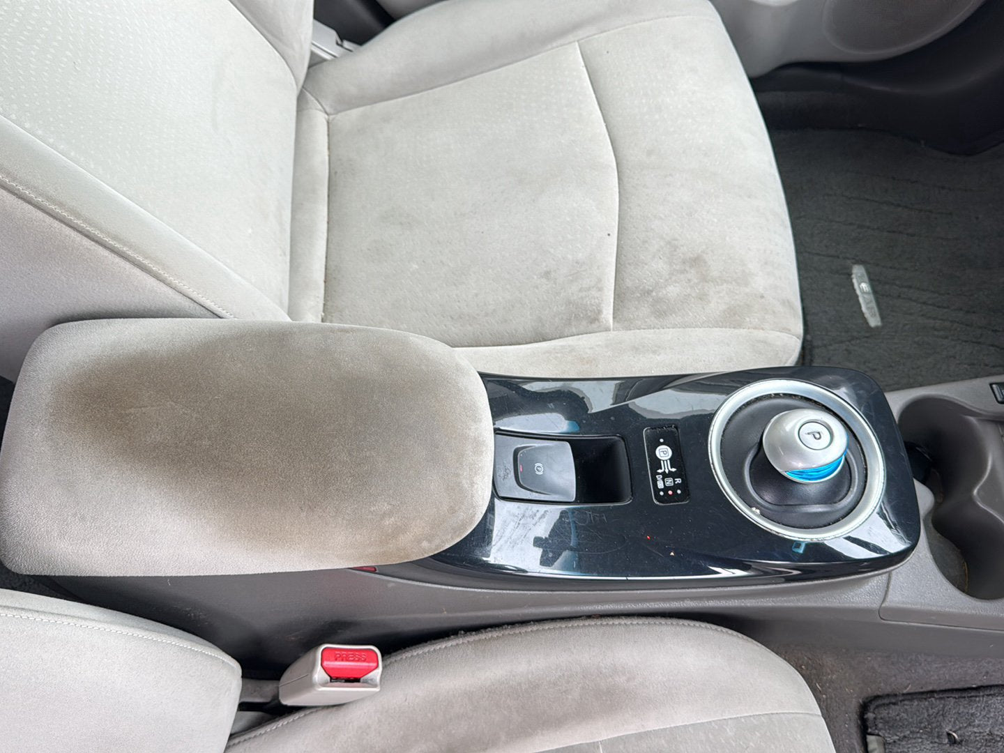 2012 Nissan Leaf ZE0  Dismantling For Parts