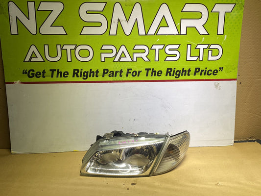 2002 Nissan Bluebird- Left Headlight PN: Manual Adjust / Non Hid / 26060BM811