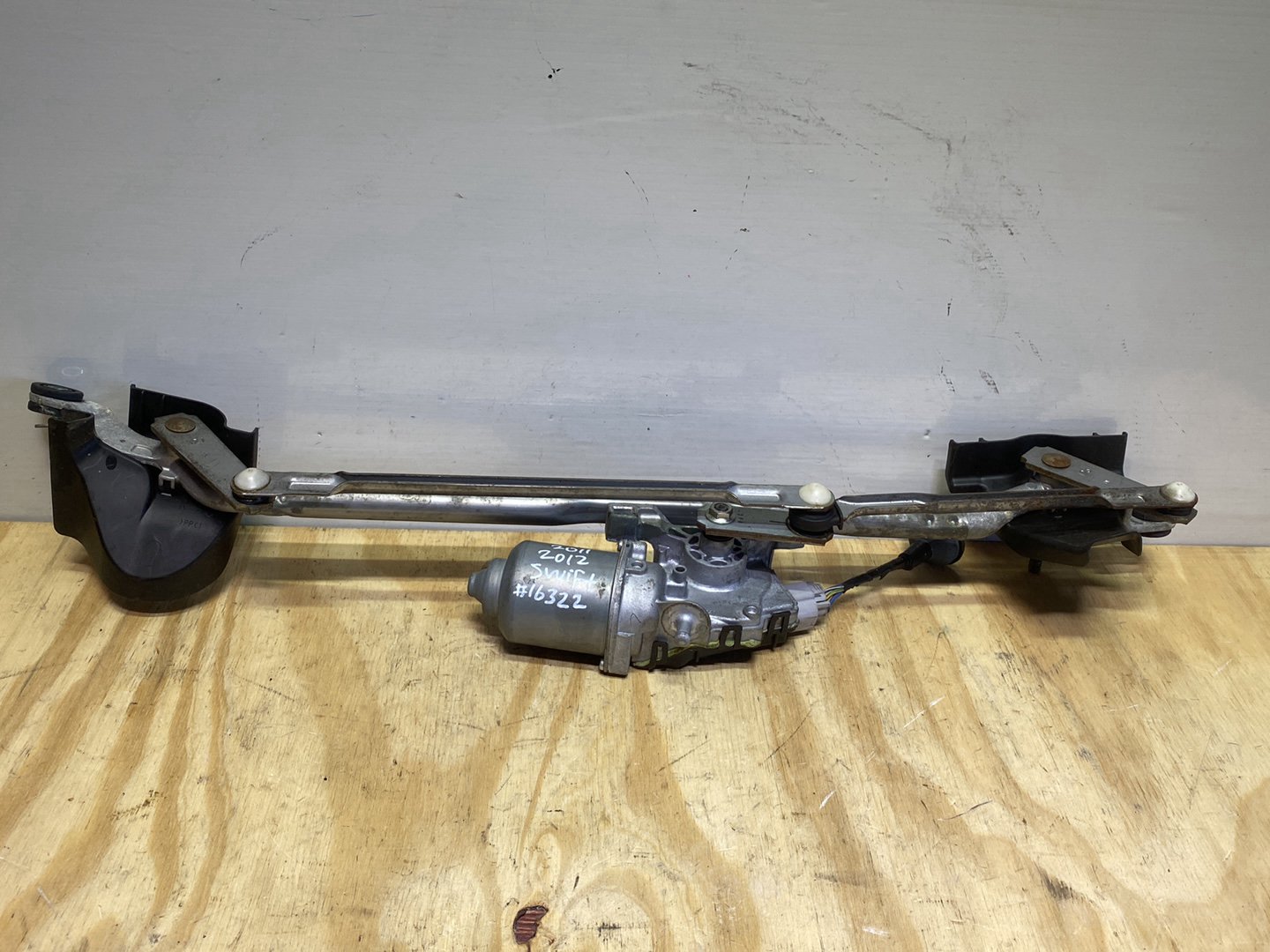 2012 Suzuki Swift - Wiper Motor PN: see photo