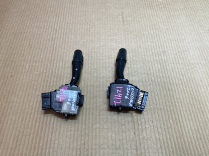 2006 Toyota Caldina - Indicator Switch PN: wiper switch