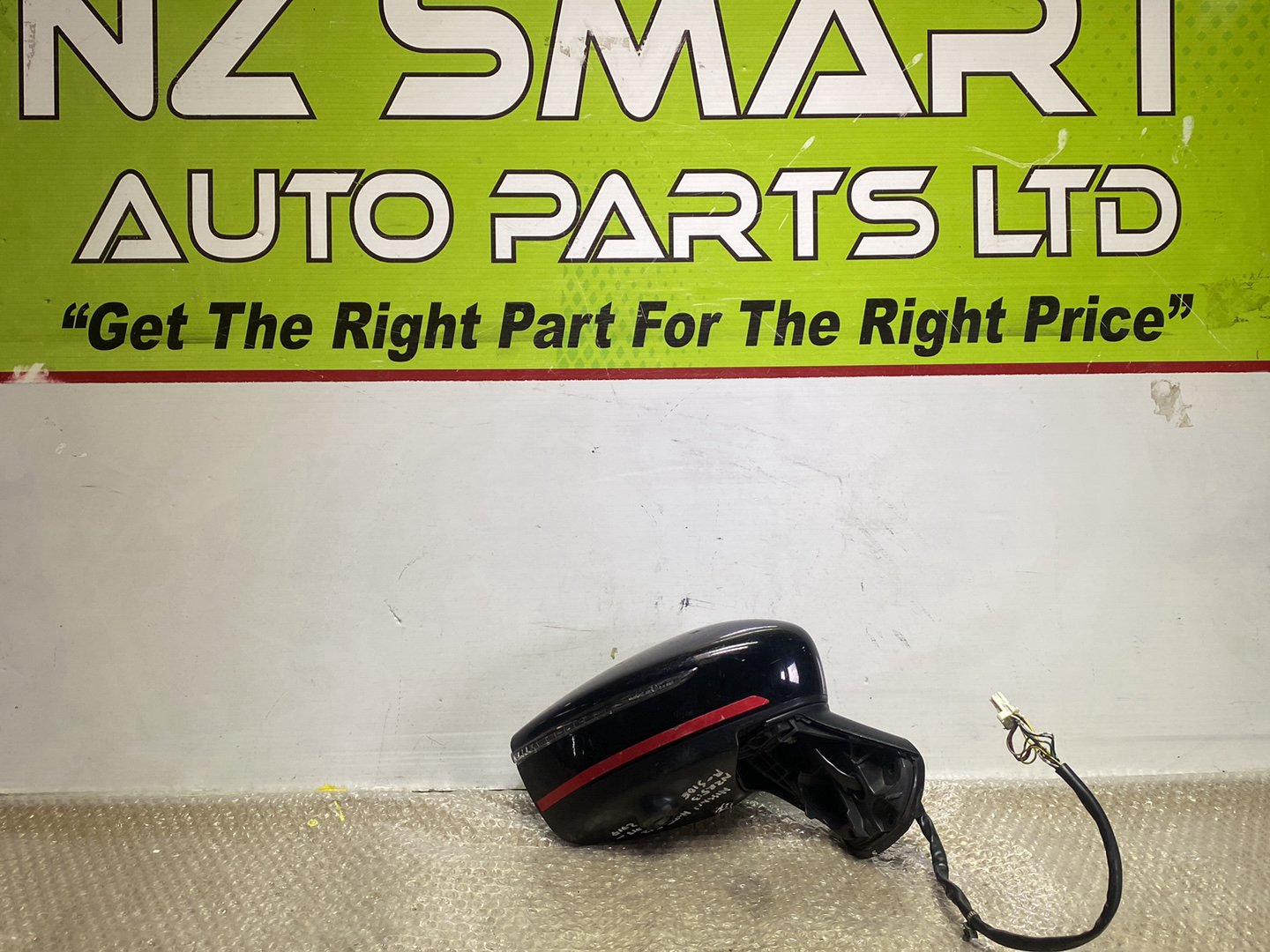 2017 Nissan Note- Right Door Mirror PN: 11 wires