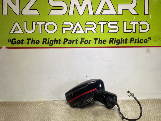 2017 Nissan Note- Right Door Mirror PN: 11 wires