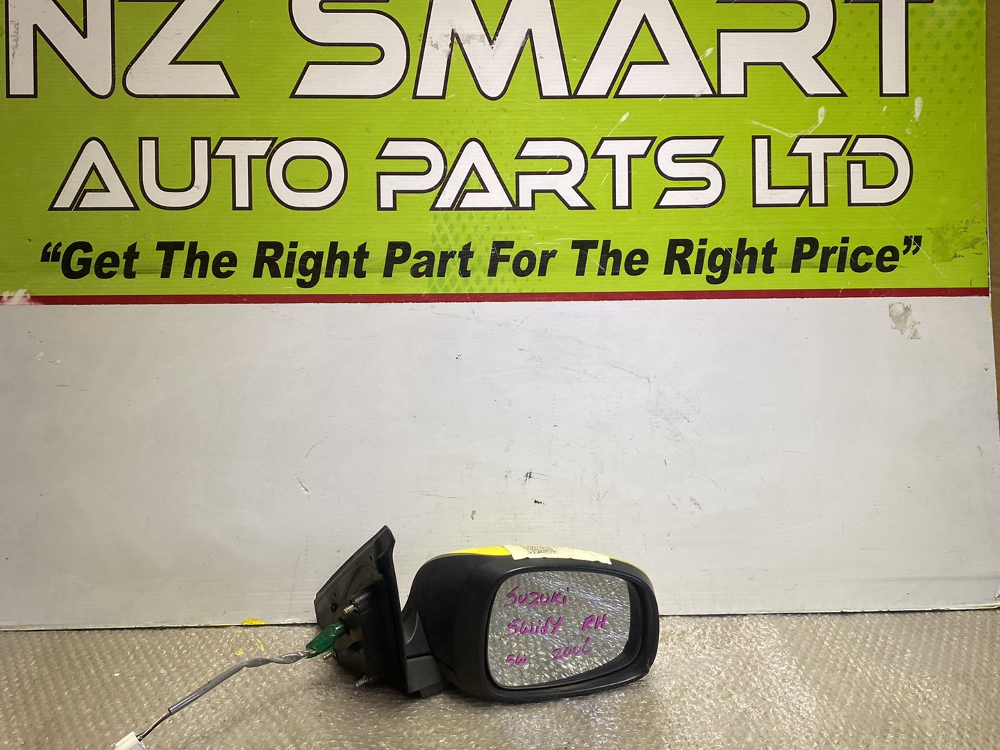2006 Suzuki Swift- Right Door Mirror PN: 6 wires