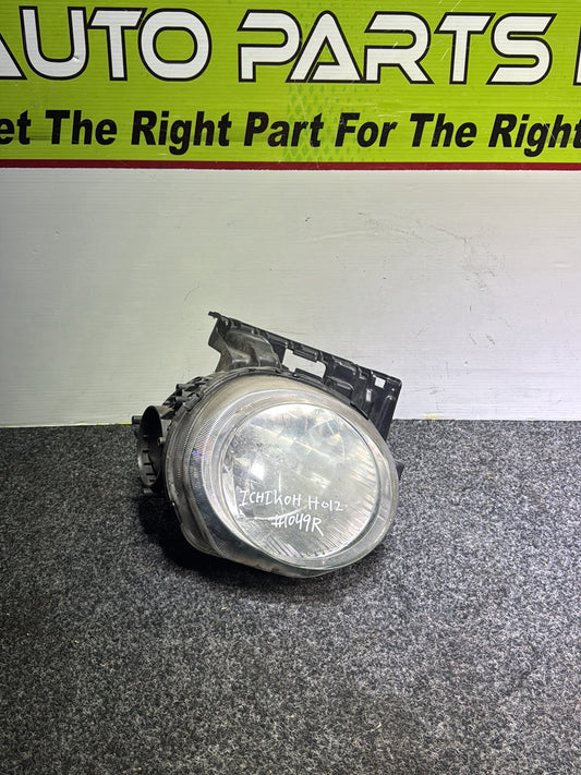 2011 Nissan Juke YF15 - Right Headlight