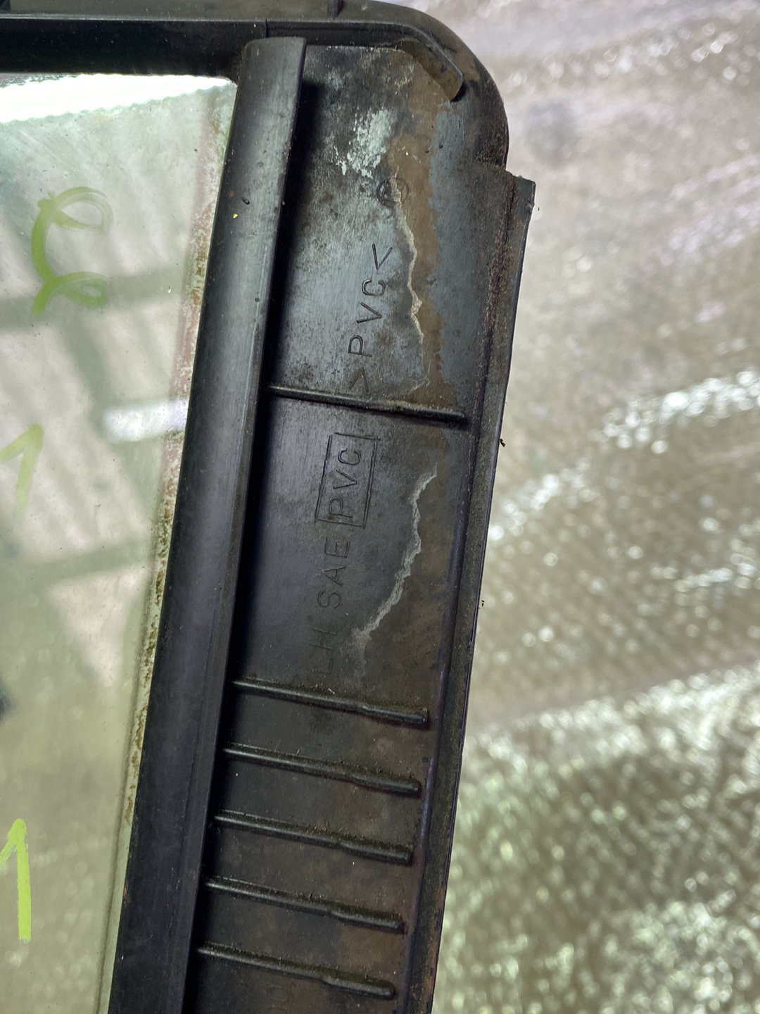 2006 Nissan Tiida- Left Rear Quarter Door Glass PN: M31.08