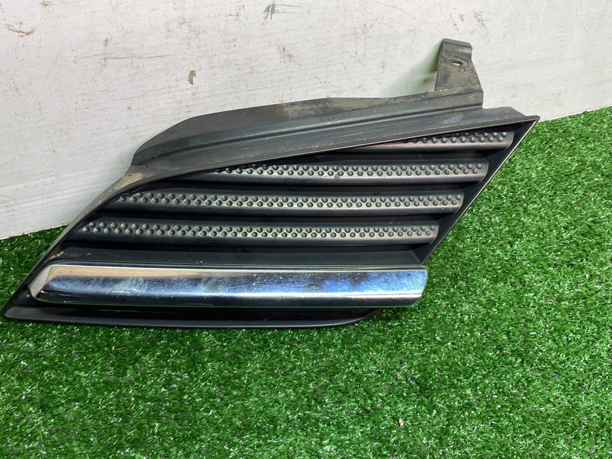 2003 Nissan Primera - Left Front Kidney Grille PN: See photos