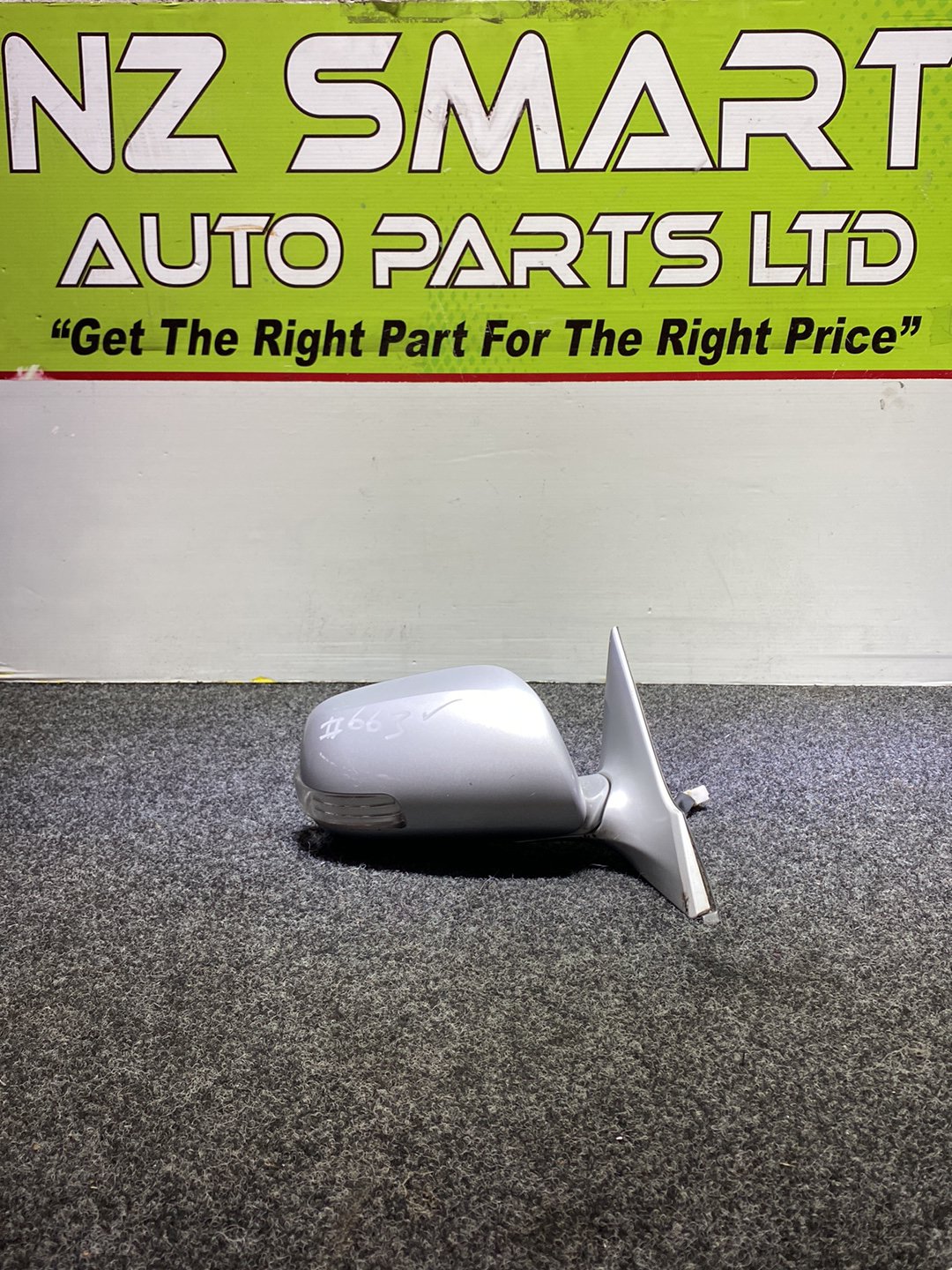 2007-2007 Used Toyota Mark X GRX121 - Right Door Mirror PN: 9 wire