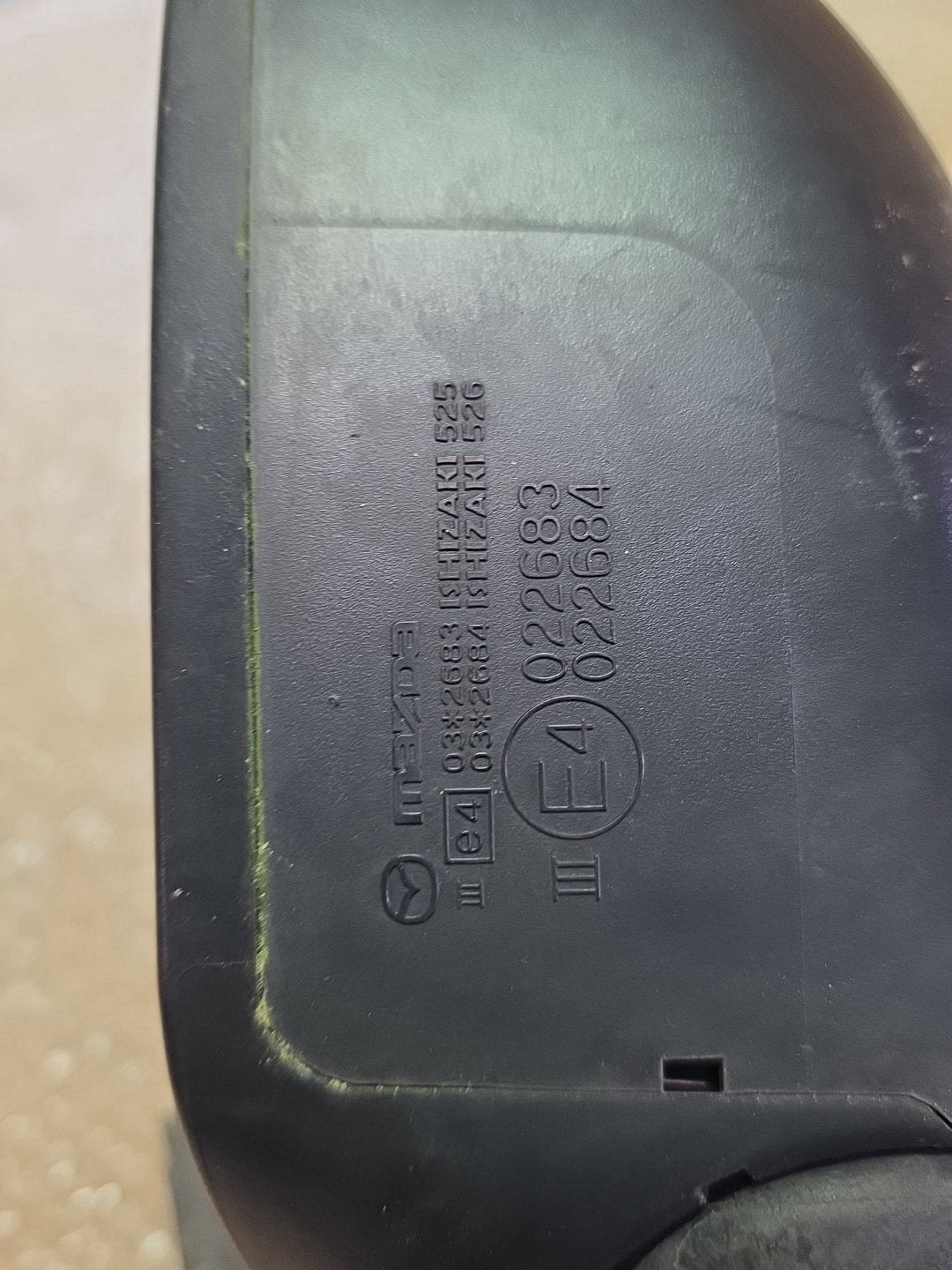 2011 Mazda Axela - Right Door Mirror PN: 5 wires