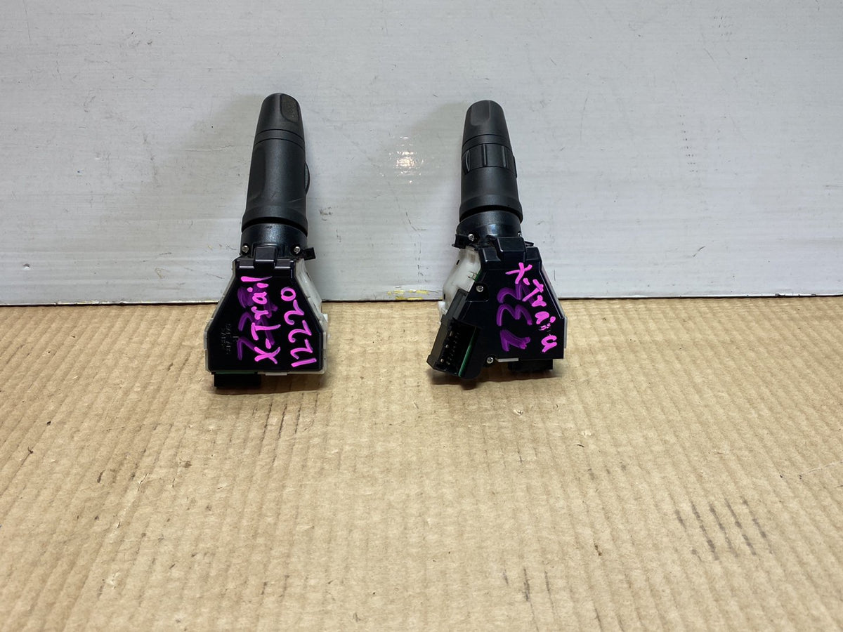 2007 Nissan X-Trail - Indicator Switch PN: wiper switch