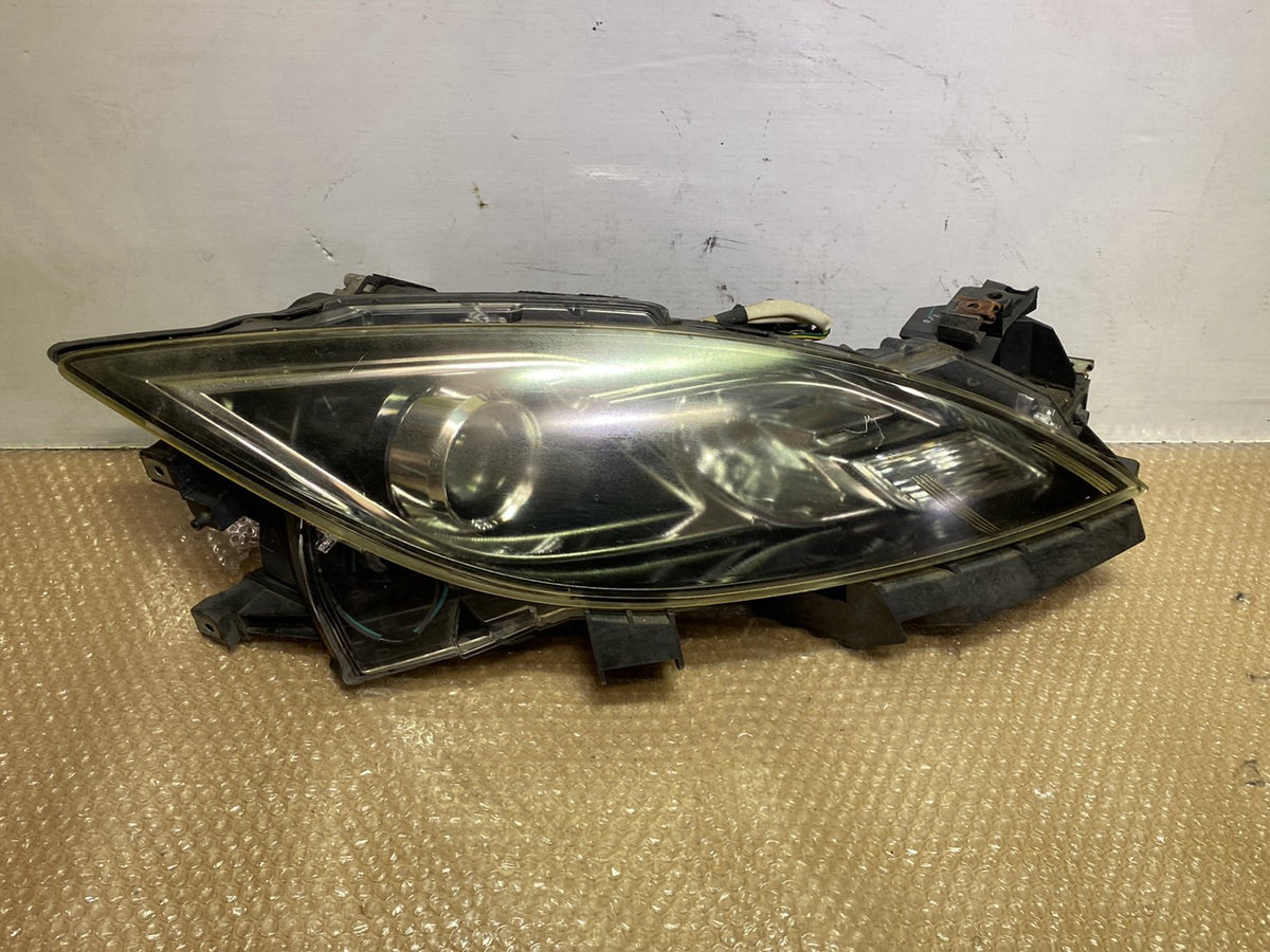 2008 Mazda Atenza - Right Headlight PN: see photos