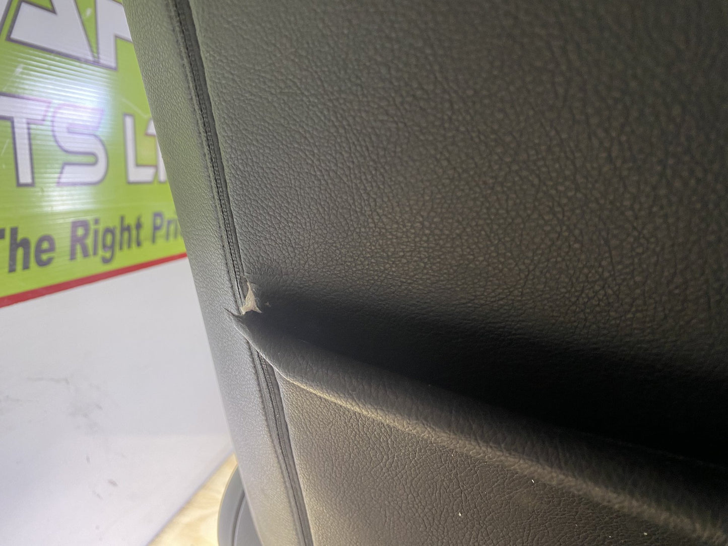 2013 Mazda CX-5 KE2AW - Left Front Seat