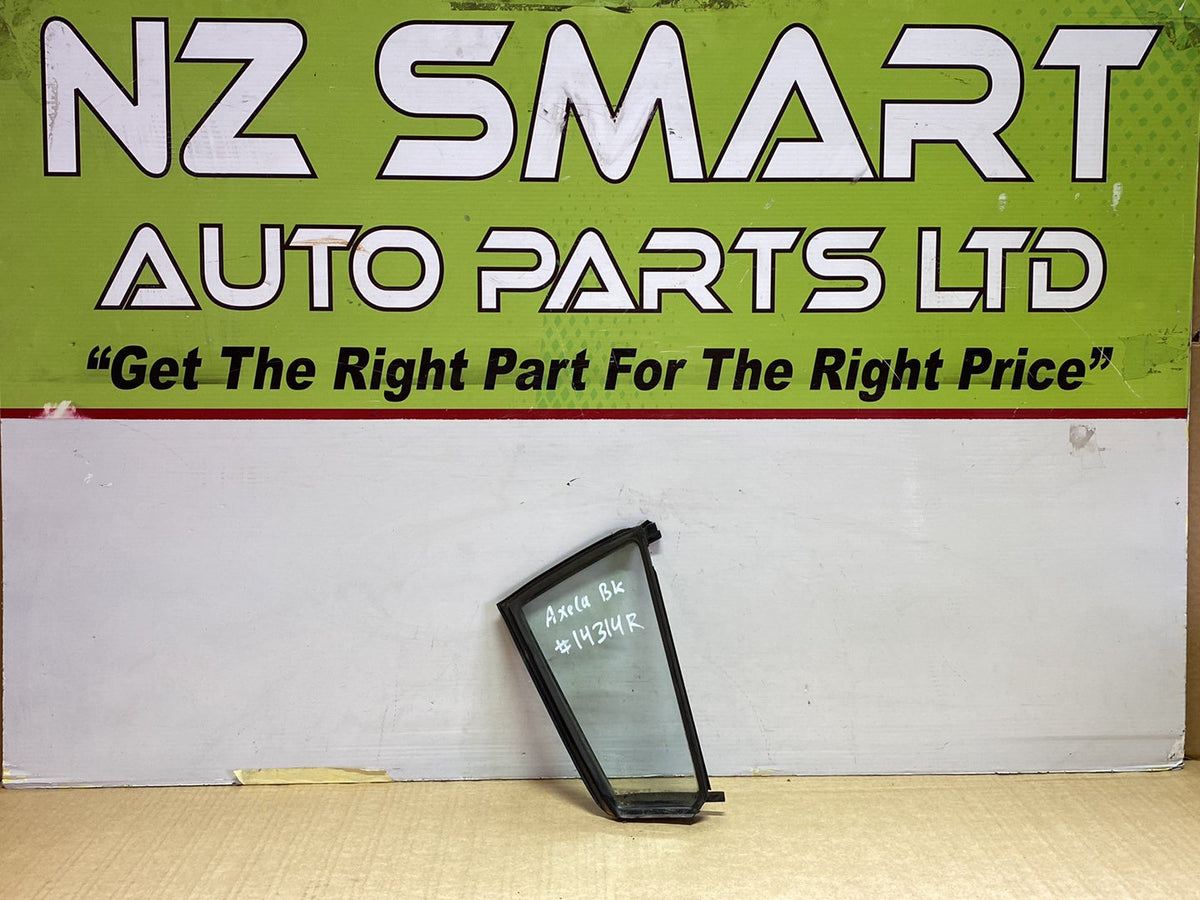 2007 Mazda Axela BK5P - Right Rear Quarter Door Glass