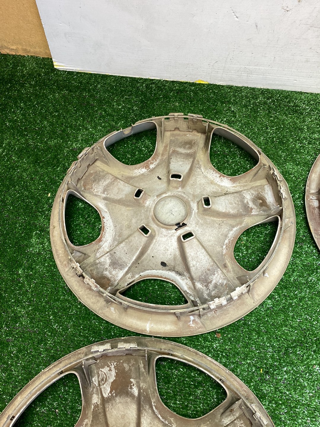 2002 Used Toyota Caldina - Wheel Cover/Hub Cap PN: Size 15