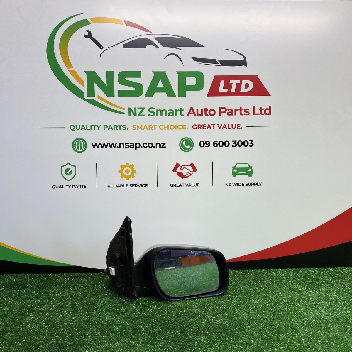 2006 Mazda Demio - Right Door Mirror PN: 5 pins