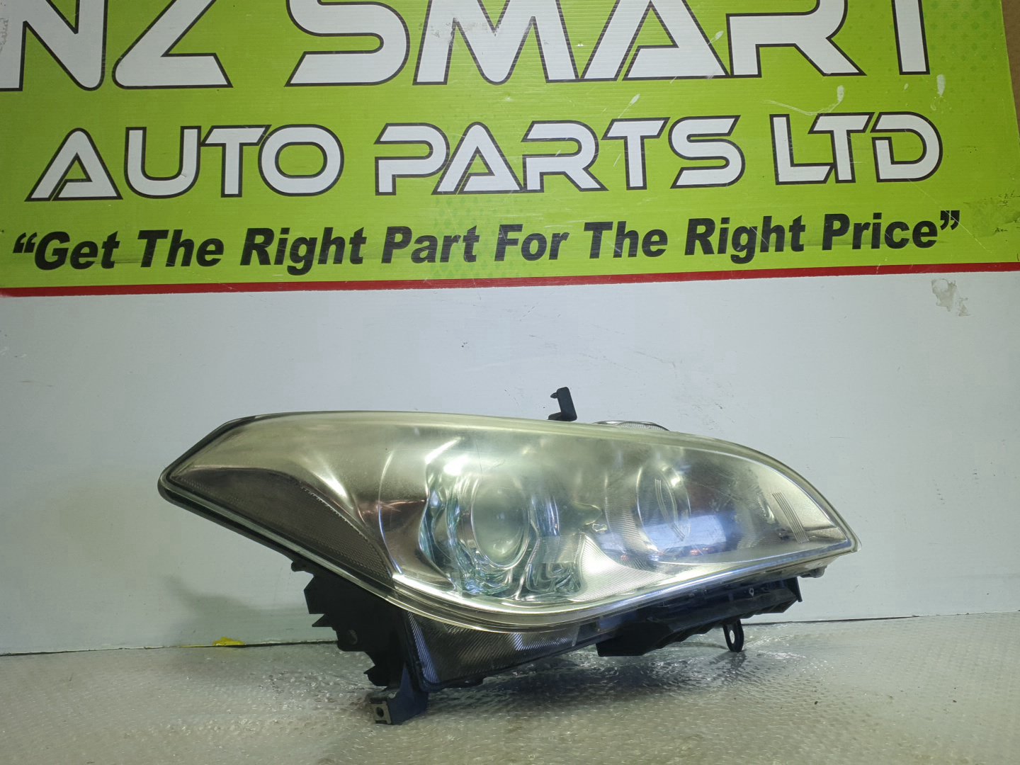 2011 Nissan Fuga- Right Headlight PN: see photos