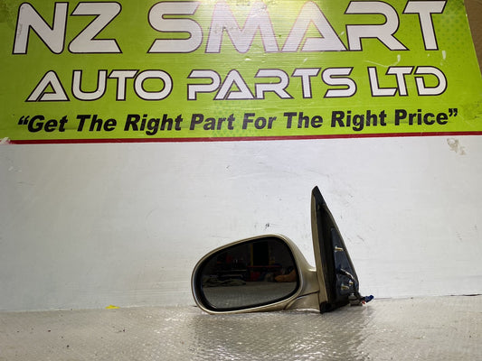 2004 Nissan Bluebird- Left Door Mirror PN: 5 wires