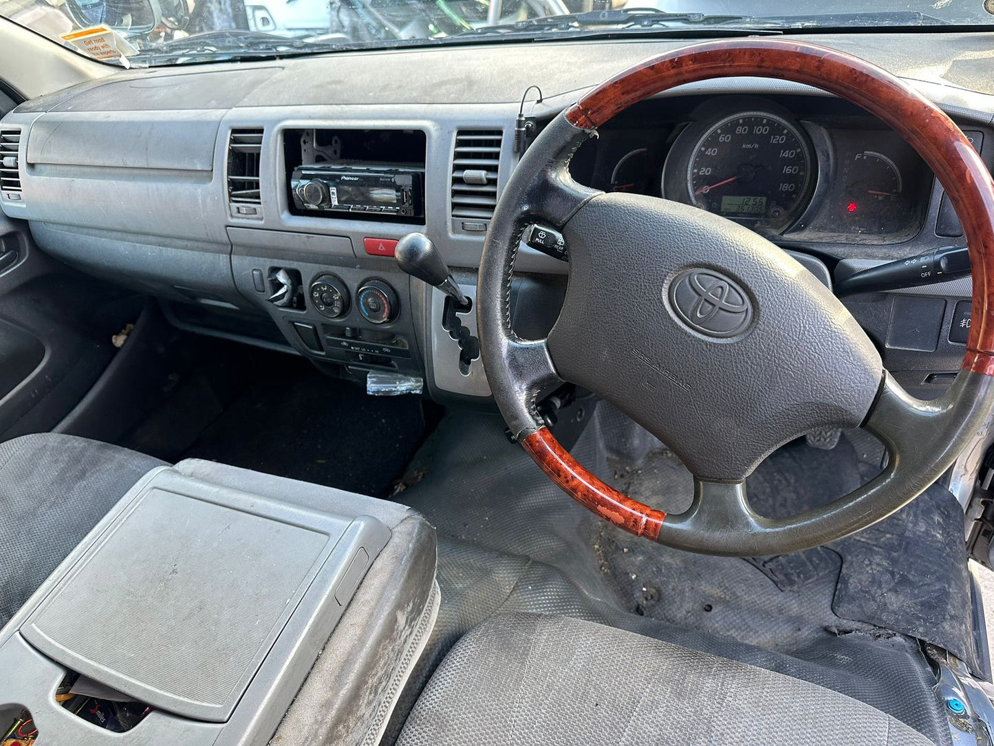 2007 Toyota Hiace TRH200 Dismantling For Parts