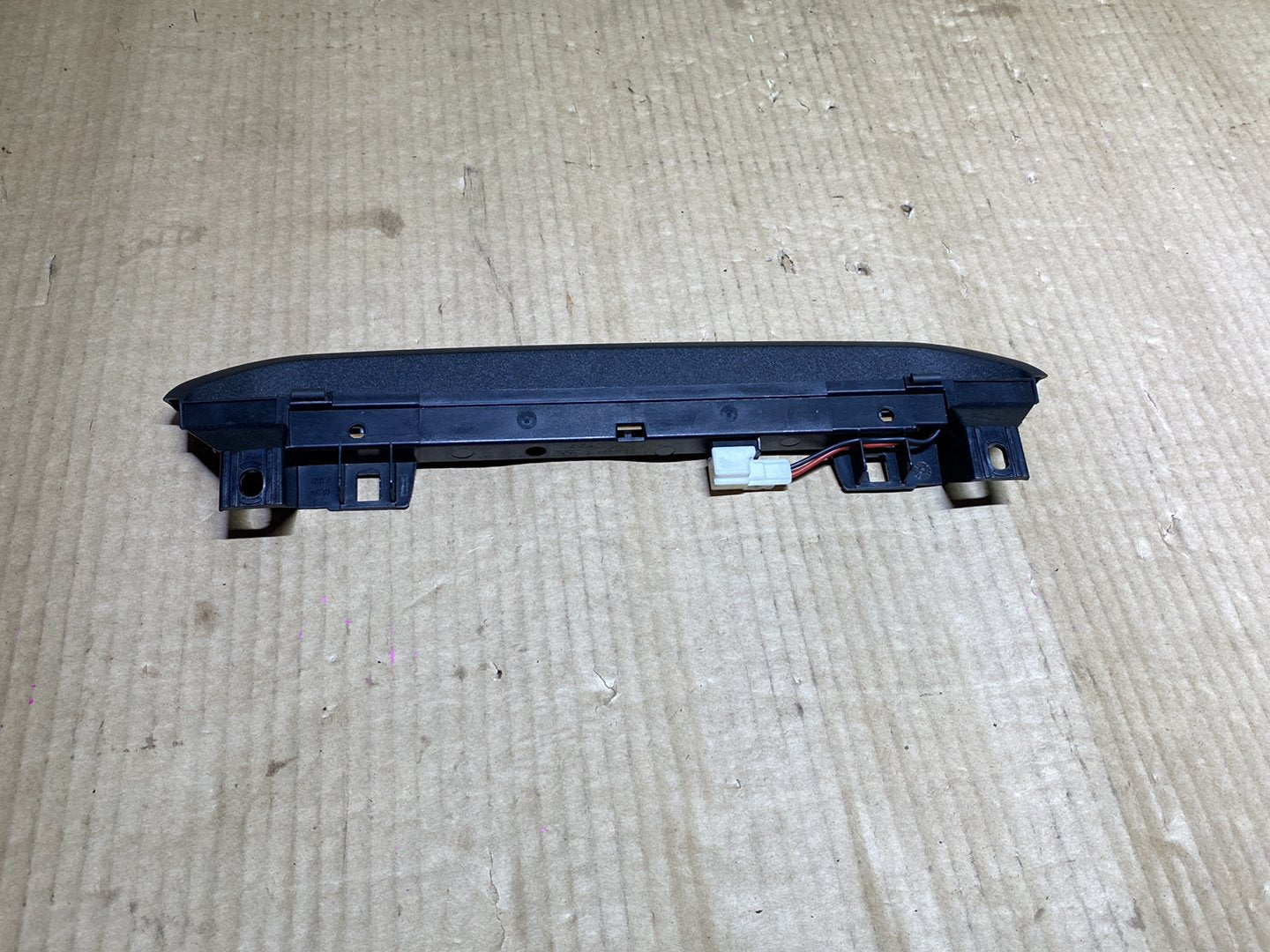 2005 Nissan Pulsar - High Level Stoplight