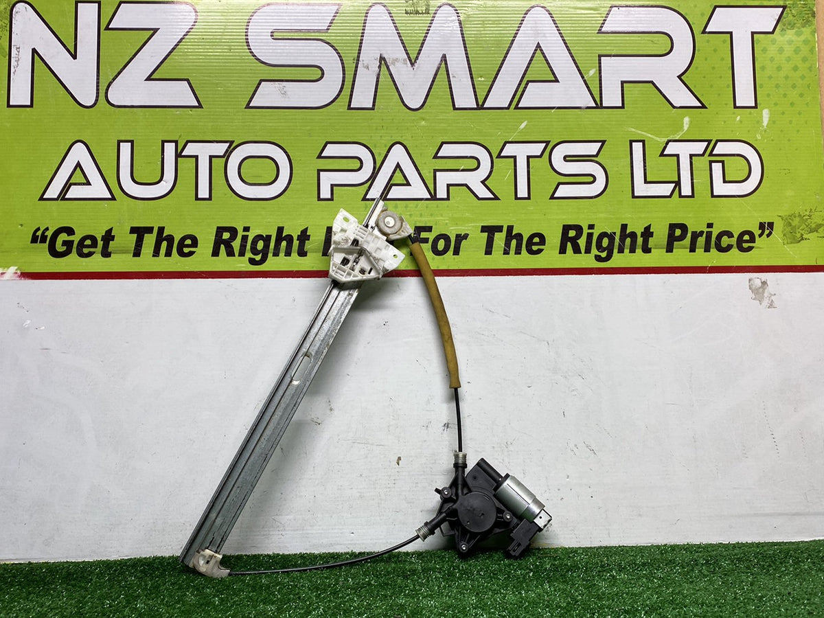 2007 Mazda Verisa - Right Front Window Regulator/Motor PN: GJ6A5958XF
